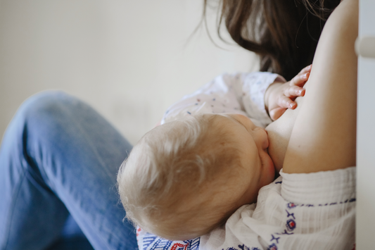 Breastfeeding 101: Tips on Breastfeeding a Newborn